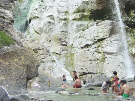 Okuyama Ryokan Отели в г. Юдзава