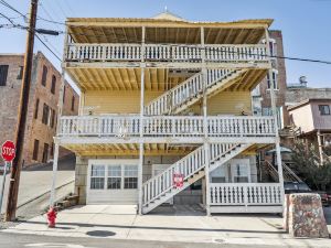 Stylish Virginia City Apartment with Deck!