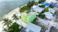 Iris Beach Residence Guraidhoo附近的飯店