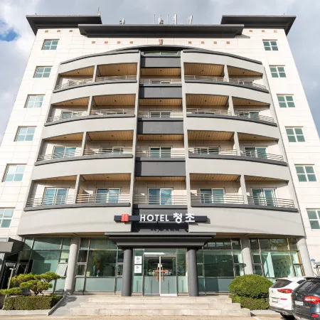 Sokcho Hotel Cheongcho Отели рядом с достопримечательностью «Храм Синхынса»