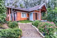 Coffee Grove Resort Hotels near Gorilla Gudda