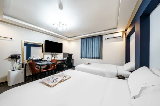 Gunsan Hotel G7