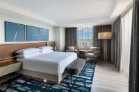 Hyatt Regency O'Hare Chicago Отели рядом с достопримечательностью «Басс Форест-Север»