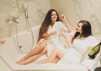 Radisson Lucknow City Center - Hot Tub