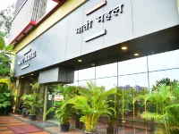 Hi5 Hotel & Experience Hotels near Pathardi Phata
