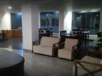 Ladybird Hotel Hotele w: Shillong