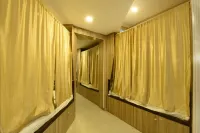 Hotel Golden Palace A/C Rooms & Dormitory