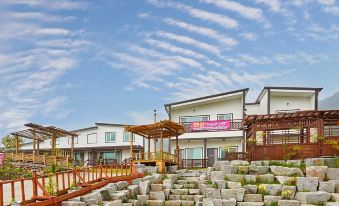 Namhae Uyeongwa Inyeon Pension Uyeon