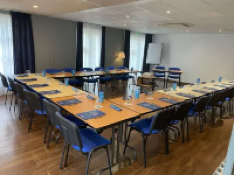 Campanile Orleans Sud - la Source