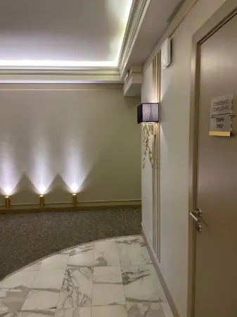 Adenium Hotel Отели рядом с достопримечательностью «Памятник Остапу Бендеру»