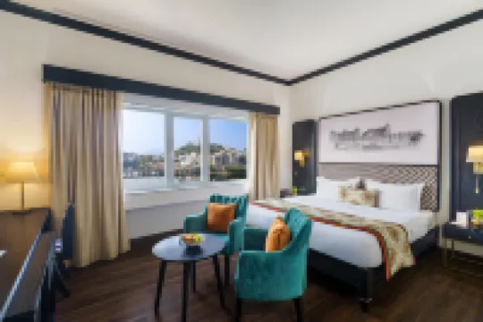 拉吉達爾尚湖景酒店