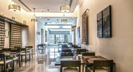 Staybridge Suites Cairo - Citystars Отели рядом с достопримечательностью «Сейнт Маркос Коптик Ортодокс Черч»