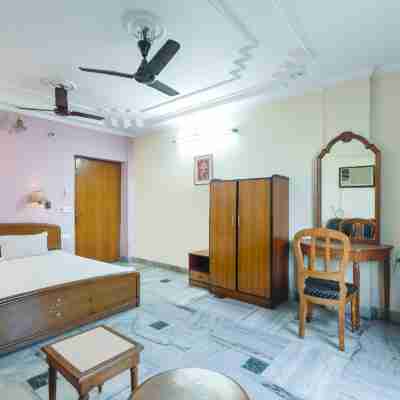 Super Hotel O Ajanta Rooms