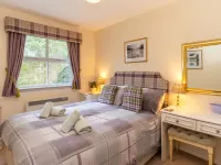 Falcon Lodge