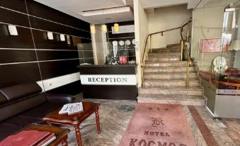 Hotel Cosmos