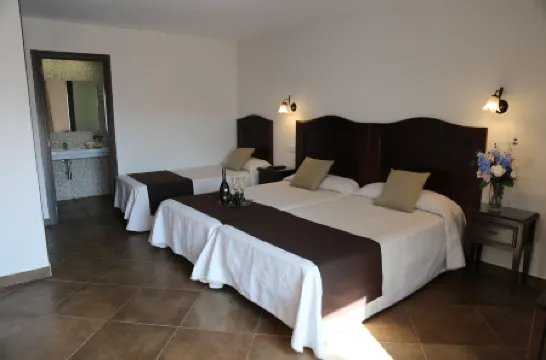 阿爾科斯·德·蒙特馬住宿