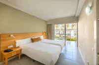 Hotel LIVVO Koala Garden Các khách sạn ở Comarca Sur