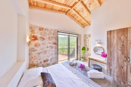 Kaş Suites Villas Отели рядом с достопримечательностью «Kaputas Beach»