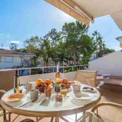 Playa Blanca 100m Sandy Beach Dining/Meeting Rooms