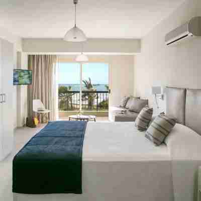 Louis Paphos Breeze Rooms