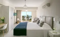 Louis Paphos Breeze Hotels in Chlórakas