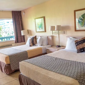Ft. Lauderdale Beach Resort Hotel Отели в г. Форт-Лодердейл