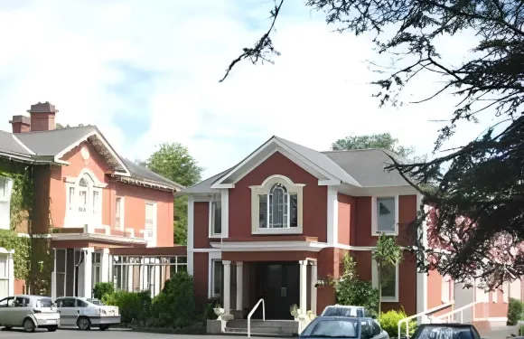 博因河谷酒店 - 僅含早餐