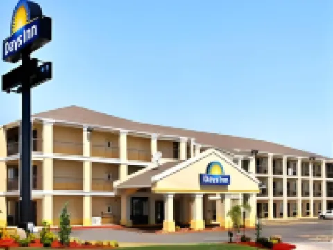 Days Inn by Wyndham Oklahoma City/Moore Hotels near Lightning Creek Square