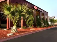 Days Inn by Wyndham College Station University Drive