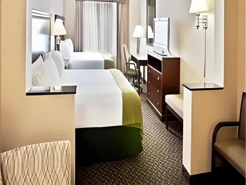 Route 66 Inn & Suites