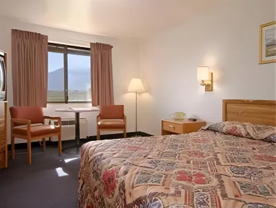 Super 8 by Wyndham Ogden Hotels in West Haven