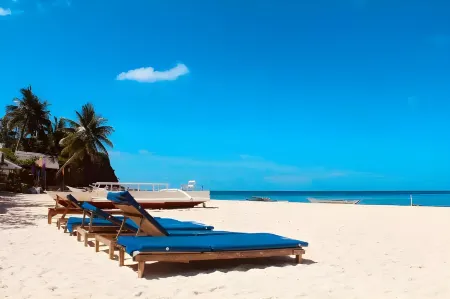 White Beach Front and Cottages
