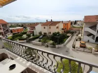 Room and Apartment Lea