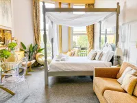 X Hotel Brunswick Square