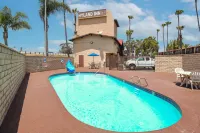 Hyland Inn Near Legoland - Pools