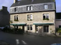 Auberge Saint Thegonnec Hotels in Landivisiau