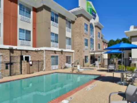 Holiday Inn Express & Suites CARTHAGE by IHG Hotels in Panola County