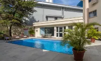 Park Inn by Radisson Serviced Apartments, Lagos VI - مسبح