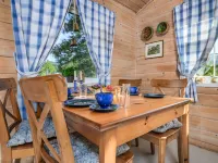 Synnøve Hotels in Hellevik i Fjaler