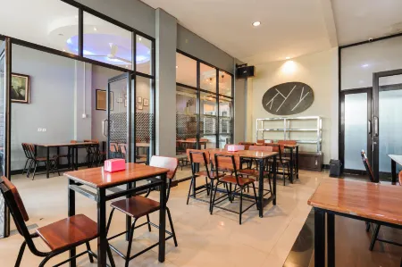 RedDoorz Near Waterpark Citra Garden Medan Отели в г. Padang Bulan Selayang II