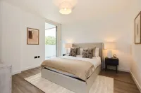 The Tottenham Escape - Lovely 2BDR Flat with Balcony Các khách sạn gần Alexandra Palace