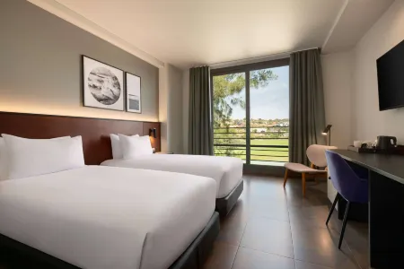 Dolce by Wyndham Barcelona Resort Отели в г. Сан-Льоренс-д'Ортонс