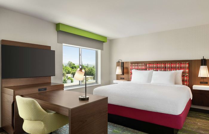 Hampton Inn & Suites  Oroville