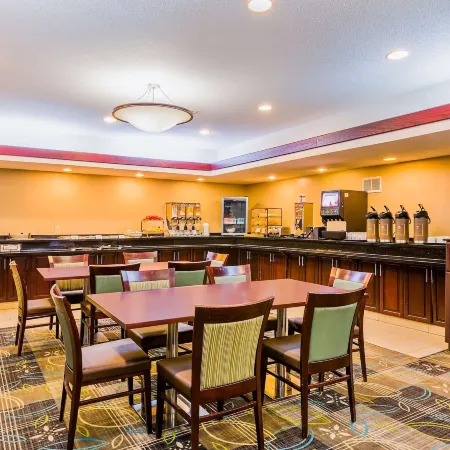 Staybridge Suites CEDAR RAPIDS NORTH by IHG