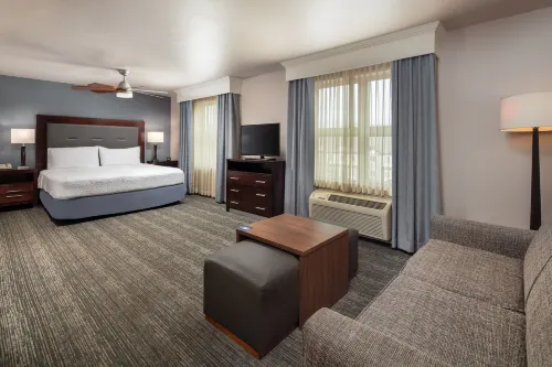 Homewood Suites by Hilton Fairfield-Napa Valley Area - Bãi đậu xe