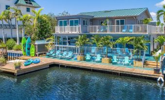 Latitude 26 Waterfront Boutique Resort - Bonita Springs