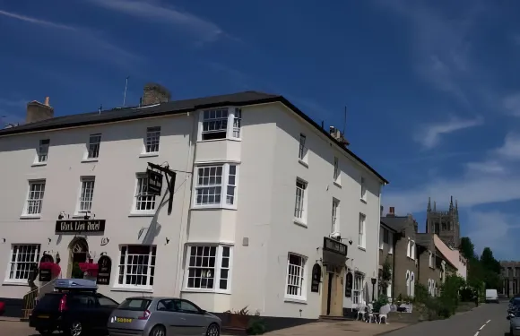 黑獅長梅爾福德酒店