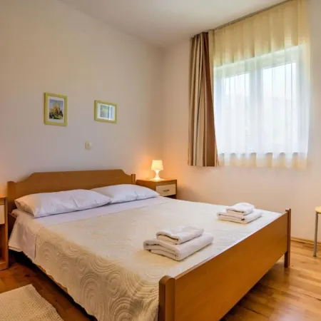 Wonderful Brsec Apartments with Sea View and Shared Pool