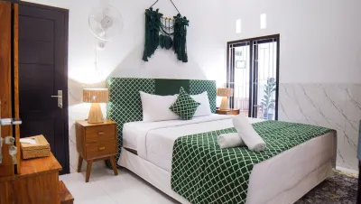 Almira Home Stay Banyuwangi Kota 3 Bedroom Syariah