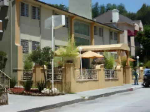 荷里活名人酒店